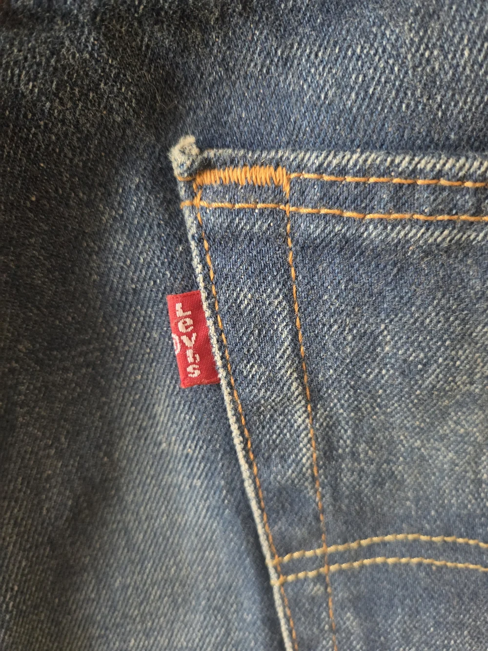NWT Levi's Men's Straight Jeans in Washed Blue Denim